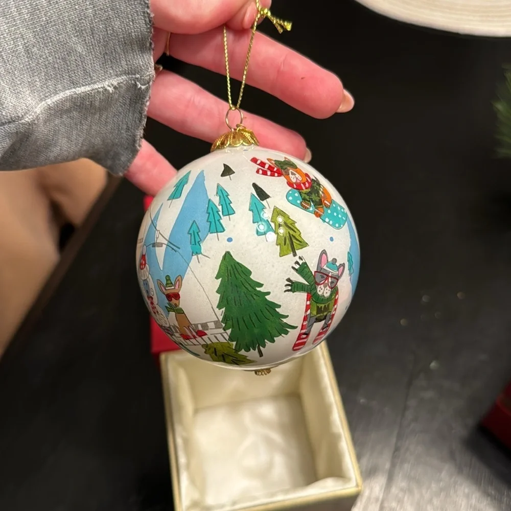 Li bien animals on the slopes ornament